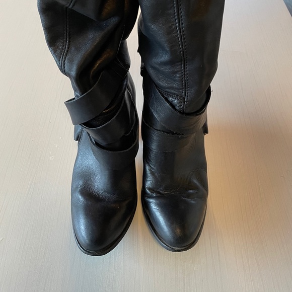 Super buttery, sexy leather slouch boots - Picture 6 of 8